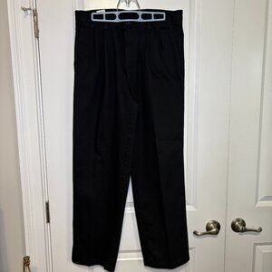 Men's Size 32x30 Dockers Pleated Black Straight Leg Slacks